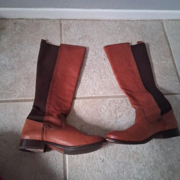 Frye Brown and Tan Women's Winter Boots - Picture 4 of 5